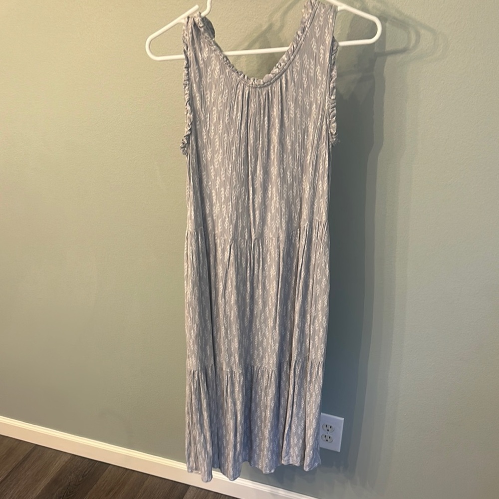 Elegant Gray Sleeveless Dress
